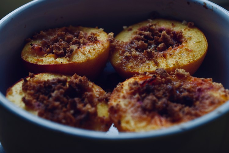 baked peaches